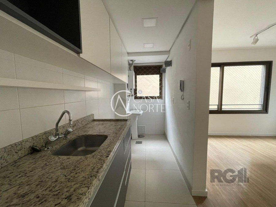 Apartamento à venda com 2 quartos, 59m², 1 suíte, 1 vaga, Rua Luzitana no bairro Higienópolis em Porto Alegre