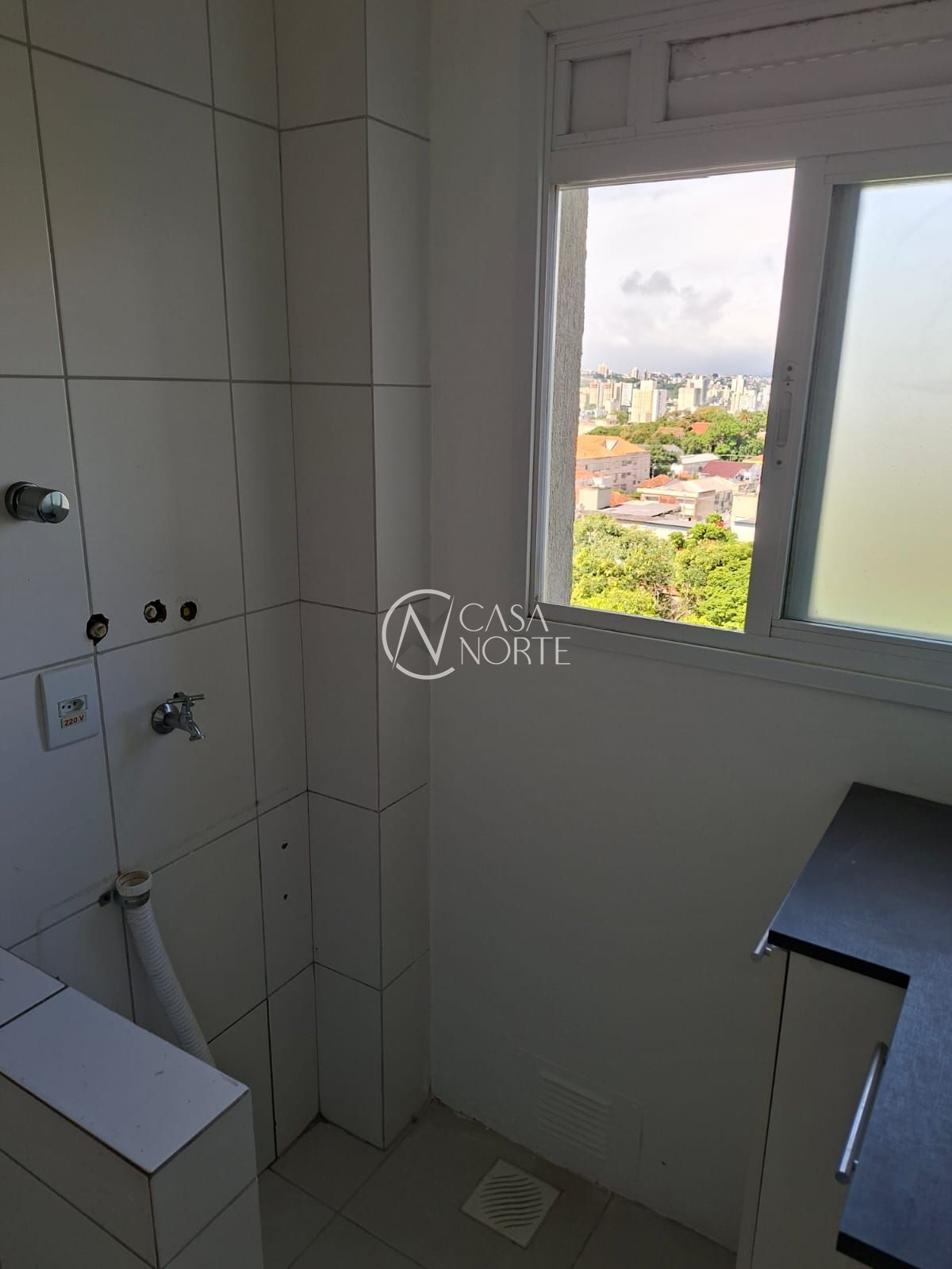Apartamento à venda com 1 quarto, 38m², 1 vaga, Rua Fagundes Varela no bairro Santo Antônio em Porto Alegre