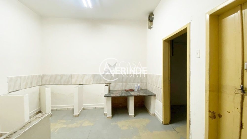 Casa à venda com 9 quartos, 237m², Rua Cancio Gomes no bairro Floresta em Porto Alegre