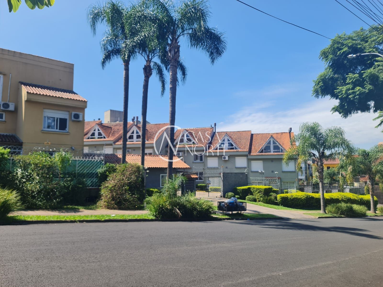 Casa de Condomínio à venda com 3 quartos, 116m², 1 suíte, 1 vaga, Avenida Cai no bairro Cristal em Porto Alegre