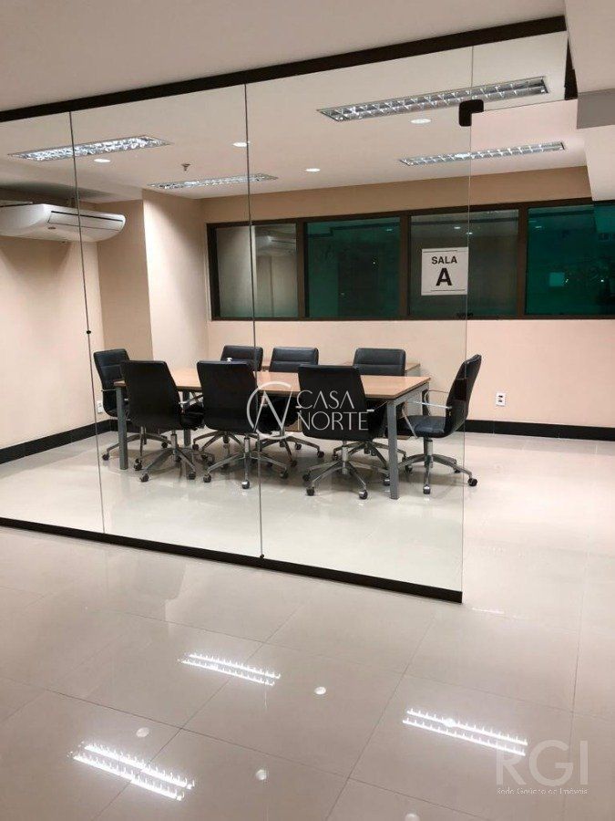 Sala Comercial à venda , 52m², Rua Santa Catarina no bairro Santa Maria Goretti em Porto Alegre