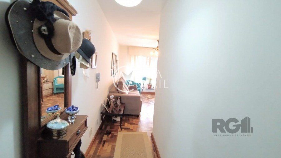 Apartamento à venda com 3 quartos, 74m², Rua Doutor João Simplicio Alves de Carvalho no bairro Vila Ipiranga em Porto Alegre