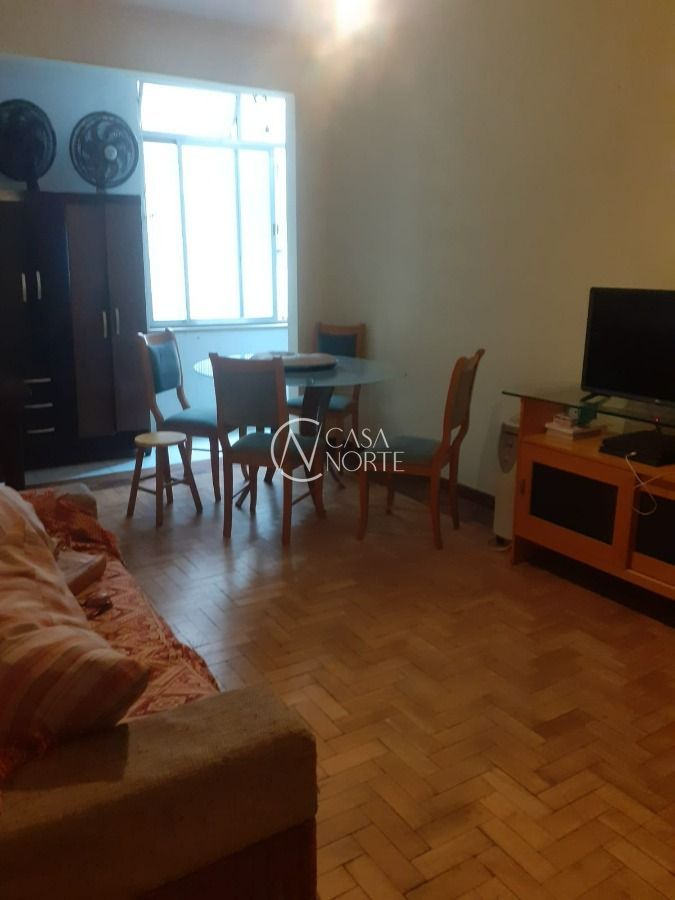 Apartamento à venda com 2 quartos, 77m², Rua Santo Antônio no bairro Floresta em Porto Alegre