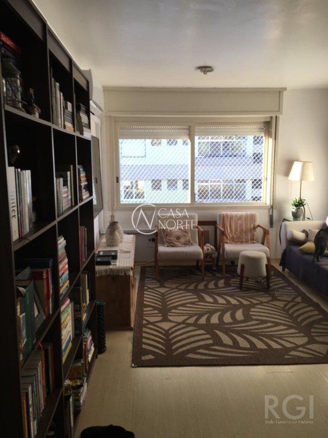 Apartamento à venda com 3 quartos, 83m², 1 suíte, 1 vaga, Rua Peri Machado no bairro Menino Deus em Porto Alegre