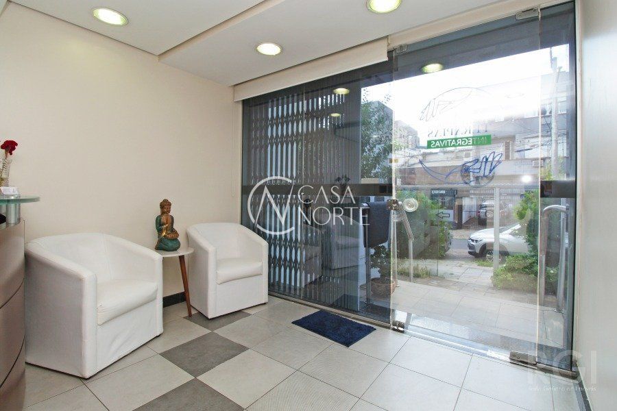 Casa à venda com 3 quartos, 260m², 1 suíte, Rua Liberdade no bairro Rio Branco em Porto Alegre