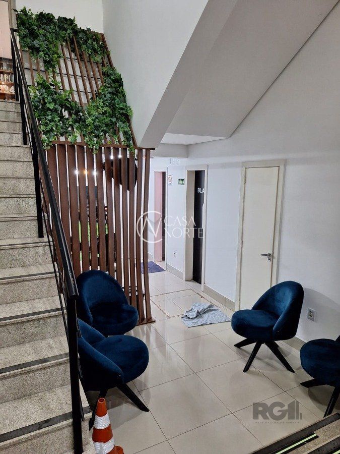 Casa Comercial à venda com 3 quartos, 325m², 1 vaga, Avenida Getúlio Vargas no bairro Menino Deus em Porto Alegre