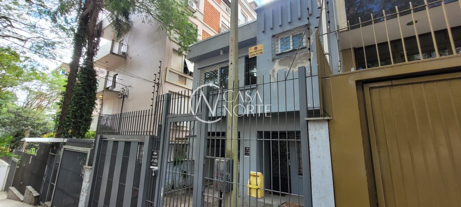 Casa à venda com 4 quartos, 254m², 1 suíte, 2 vagas, Rua André Puente no bairro Independência em Porto Alegre