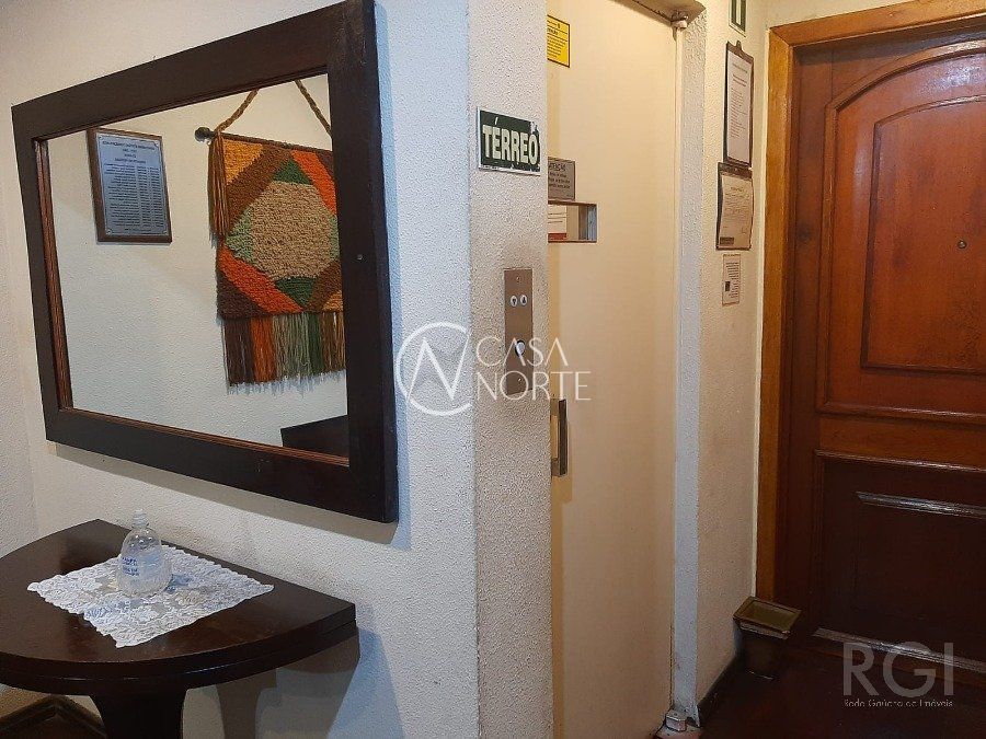 Apartamento à venda com 3 quartos, 103m², 1 suíte, 1 vaga, Rua General Souza Doca no bairro Petrópolis em Porto Alegre