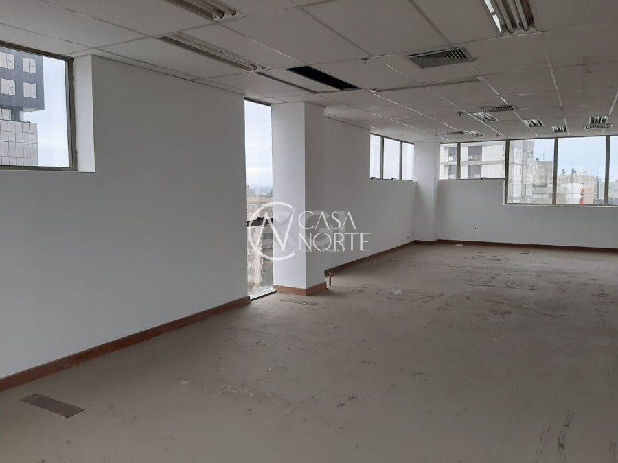 Sala Comercial à venda , 318m², 4 vagas, Avenida Carlos Gomes no bairro Boa Vista em Porto Alegre