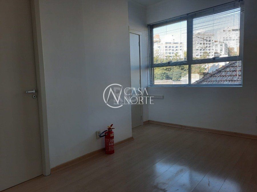 Sala Comercial à venda , 33m², Avenida Cristovao Colombo no bairro Floresta em Porto Alegre