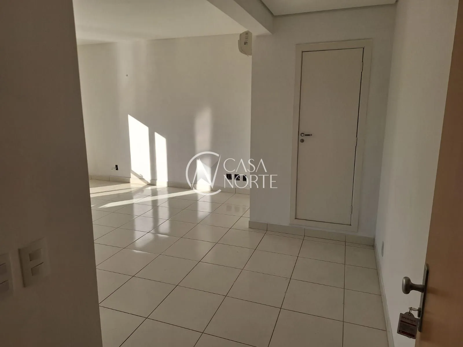 Sala Comercial à venda com 1 quarto, 33m², 1 vaga, Avenida Aureliano de Figueiredo Pinto no bairro Praia de Belas em Porto Alegre