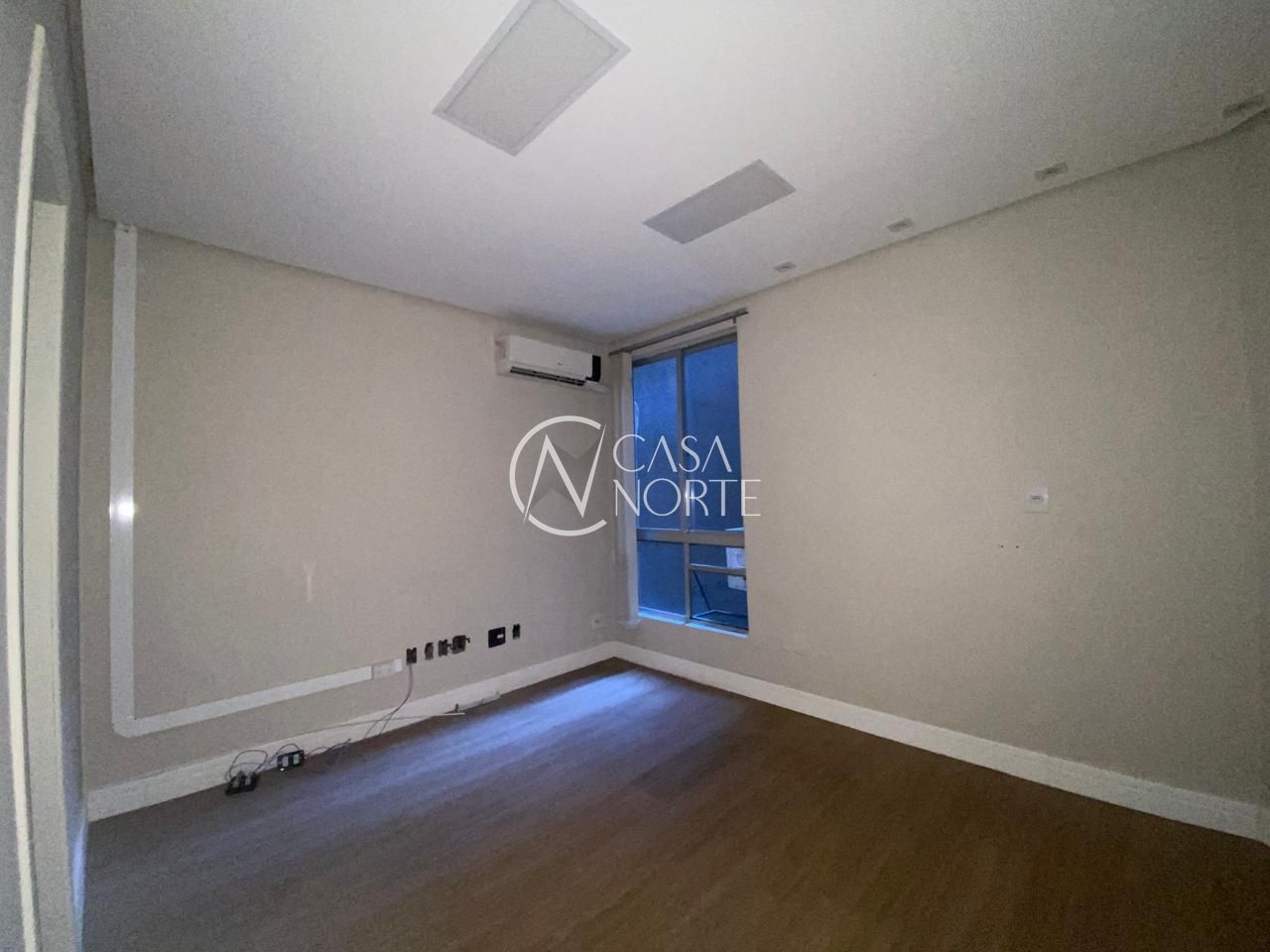 Prédio Comercial à venda com 30 quartos, 1034m², Rua Olavo Bilac no bairro Azenha em Porto Alegre