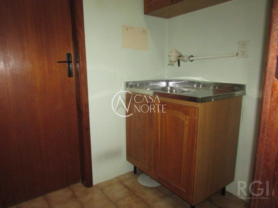 Sala Comercial à venda com 1 quarto, 32m², Avenida Ijui no bairro Petrópolis em Porto Alegre