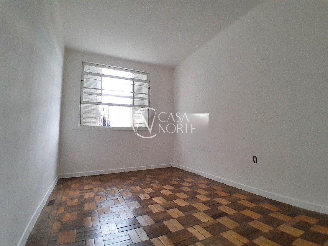 Casa Comercial à venda com 6 quartos, 310m², 10 vagas, Rua Filadélfia no bairro São João em Porto Alegre