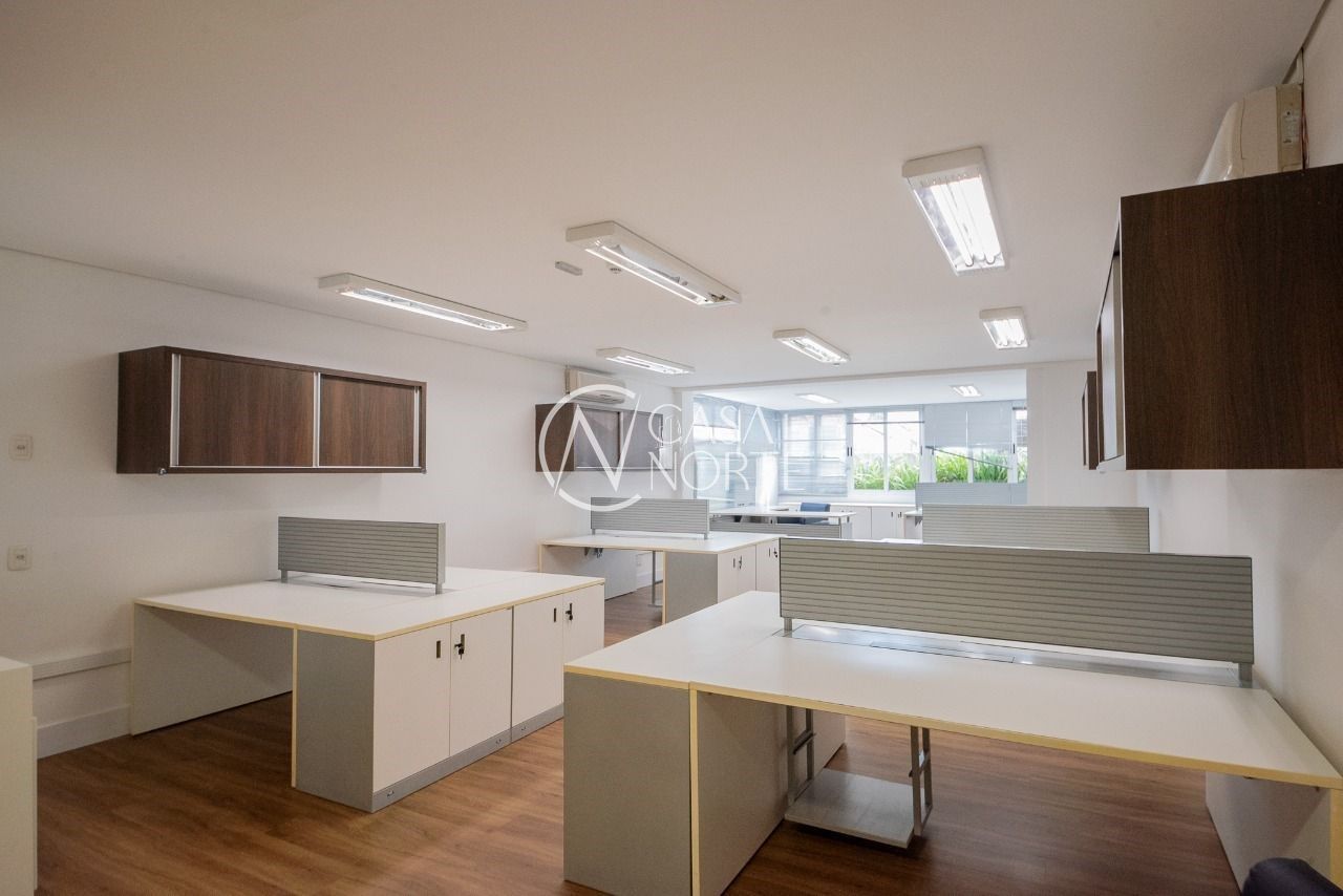 Sala Comercial à venda com 2 quartos, 106m², 3 vagas, Rua Francisco Ferrer no bairro Rio Branco em Porto Alegre