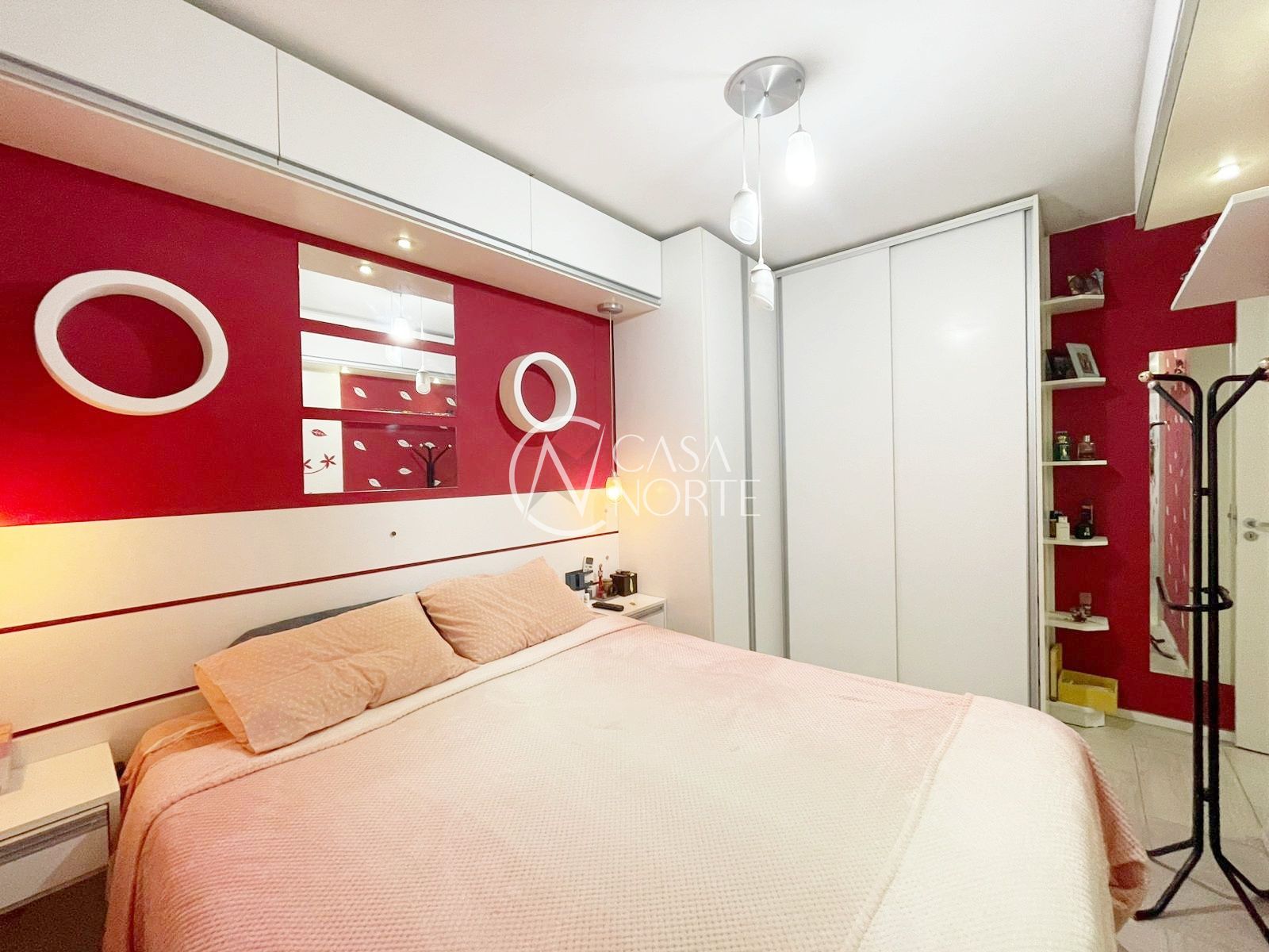 Apartamento à venda com 2 quartos, 48m², 1 vaga, Avenida Engenheiro Francisco Rodolfo Simch no bairro Sarandi em Porto Alegre