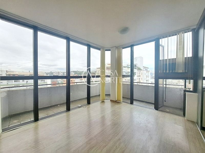 Sala Comercial à venda , 28m², Avenida Érico Veríssimo no bairro Menino Deus em Porto Alegre