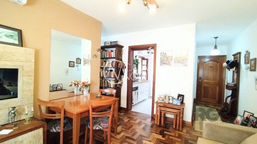 Apartamento à venda com 3 quartos, 74m², Rua Doutor João Simplicio Alves de Carvalho no bairro Vila Ipiranga em Porto Alegre