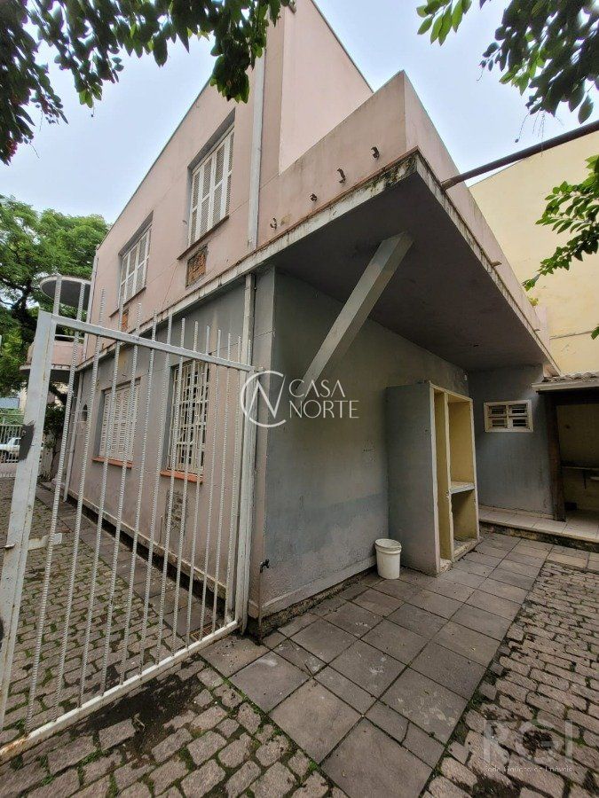 Casa Comercial à venda , 320m², Rua Giordano Bruno no bairro Rio Branco em Porto Alegre