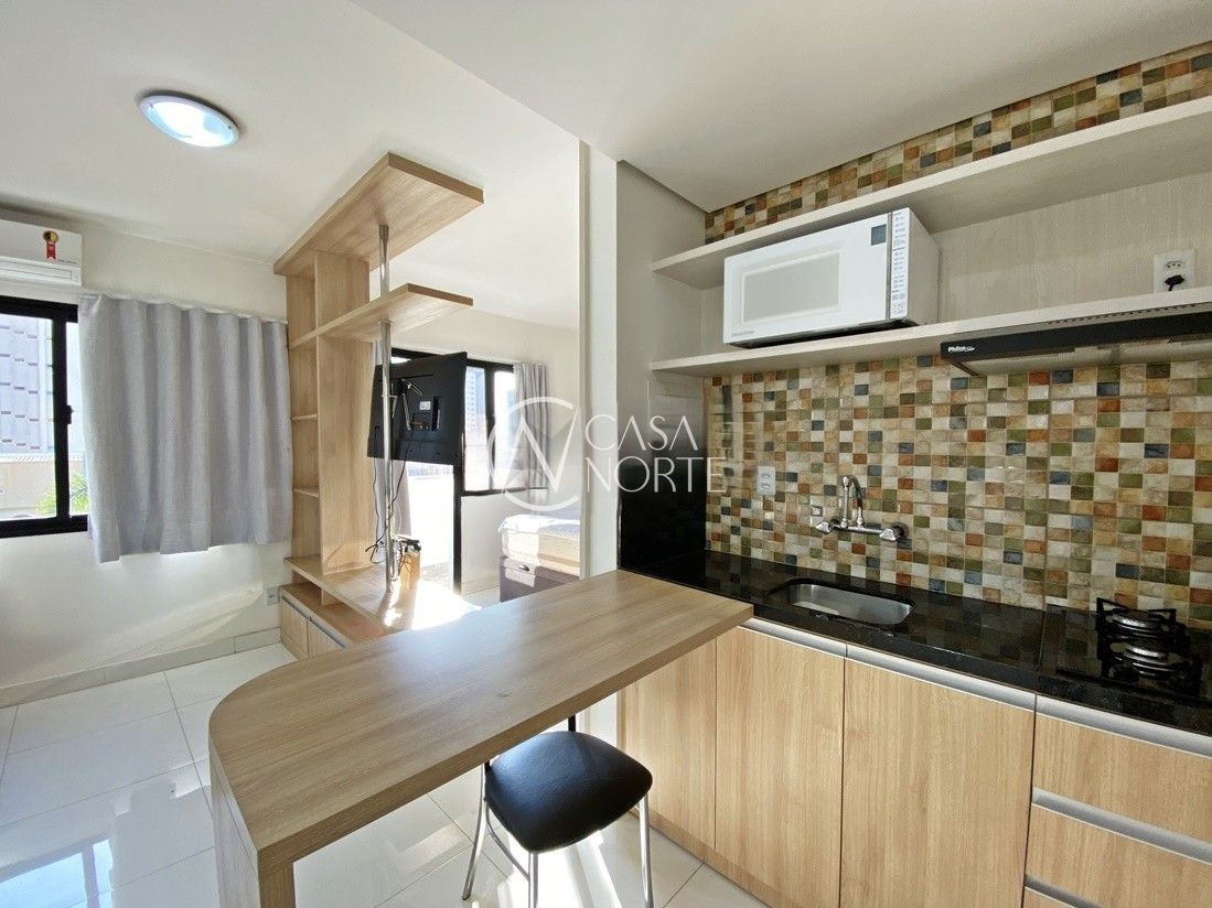 Flat à venda com 1 quarto, 43m², 1 suíte, 1 vaga, Rua Doutor Timóteo no bairro Floresta em Porto Alegre