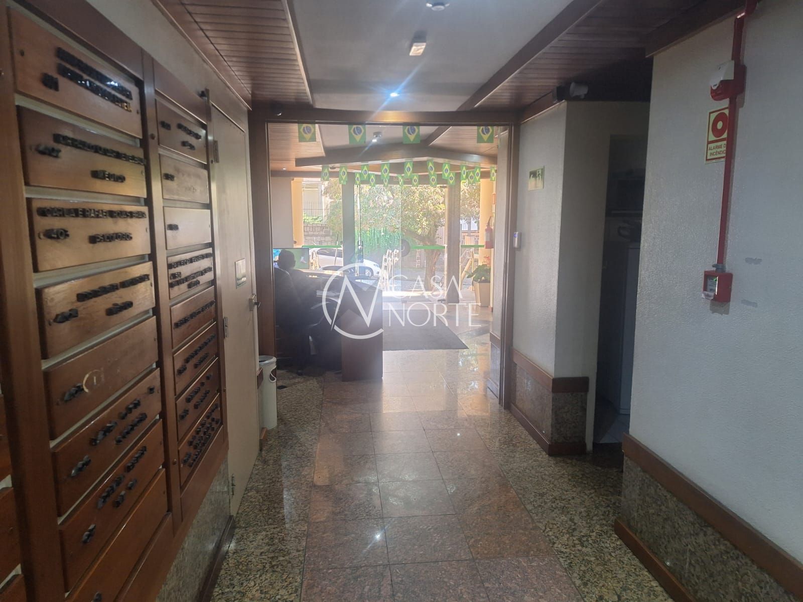 Sala Comercial à venda com 1 quarto, 37m², Rua Álvares Machado no bairro Petrópolis em Porto Alegre