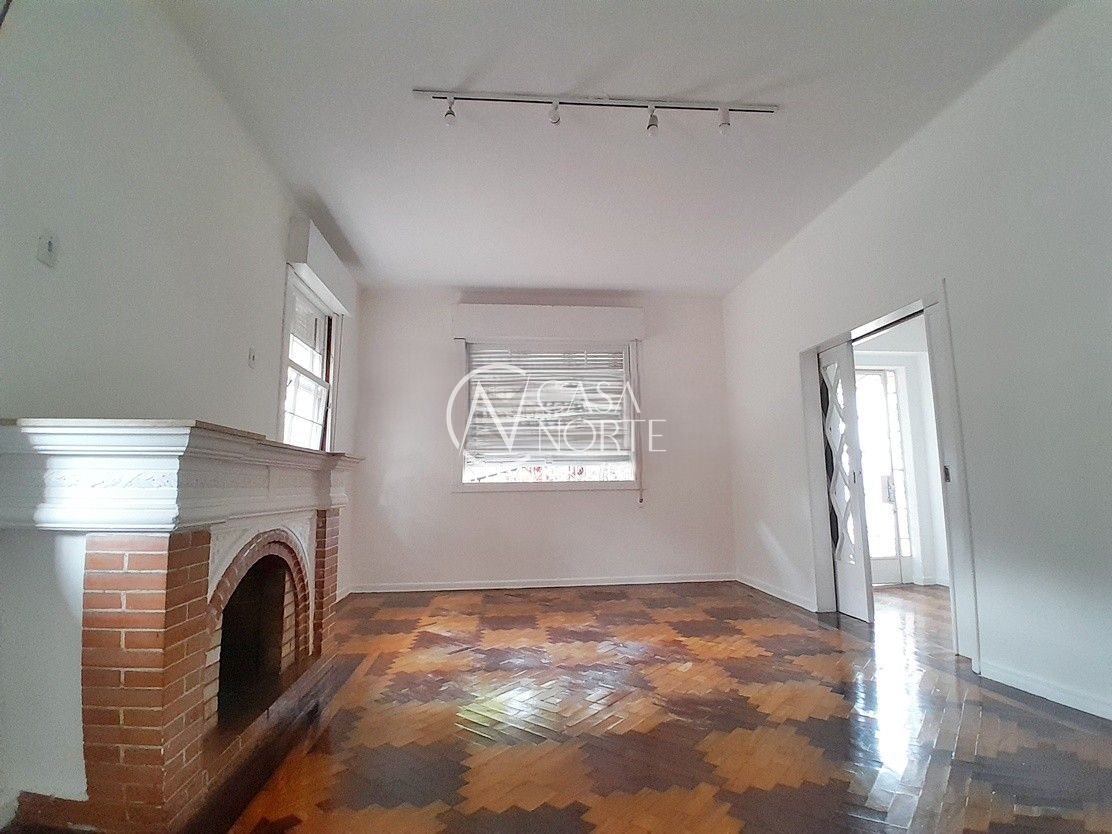 Casa Comercial à venda com 6 quartos, 310m², 10 vagas, Rua Filadélfia no bairro São João em Porto Alegre