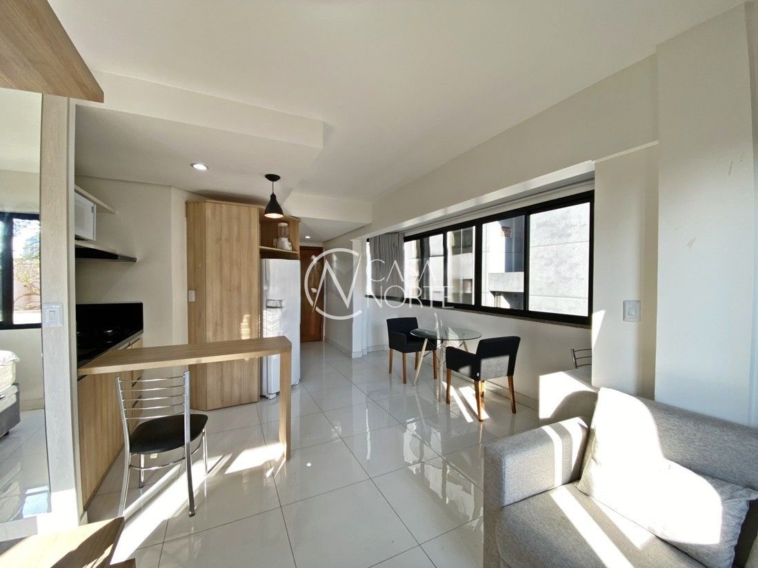 Flat à venda com 1 quarto, 43m², 1 suíte, 1 vaga, Rua Doutor Timóteo no bairro Floresta em Porto Alegre