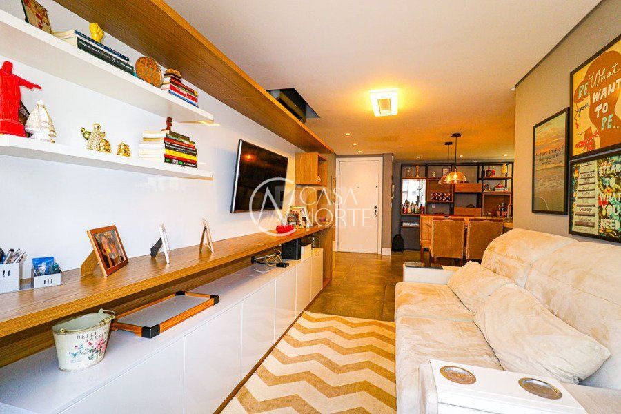Apartamento à venda com 2 quartos, 73m², 1 suíte, 1 vaga, Rua Anita Garibaldi no bairro Mont Serrat em Porto Alegre