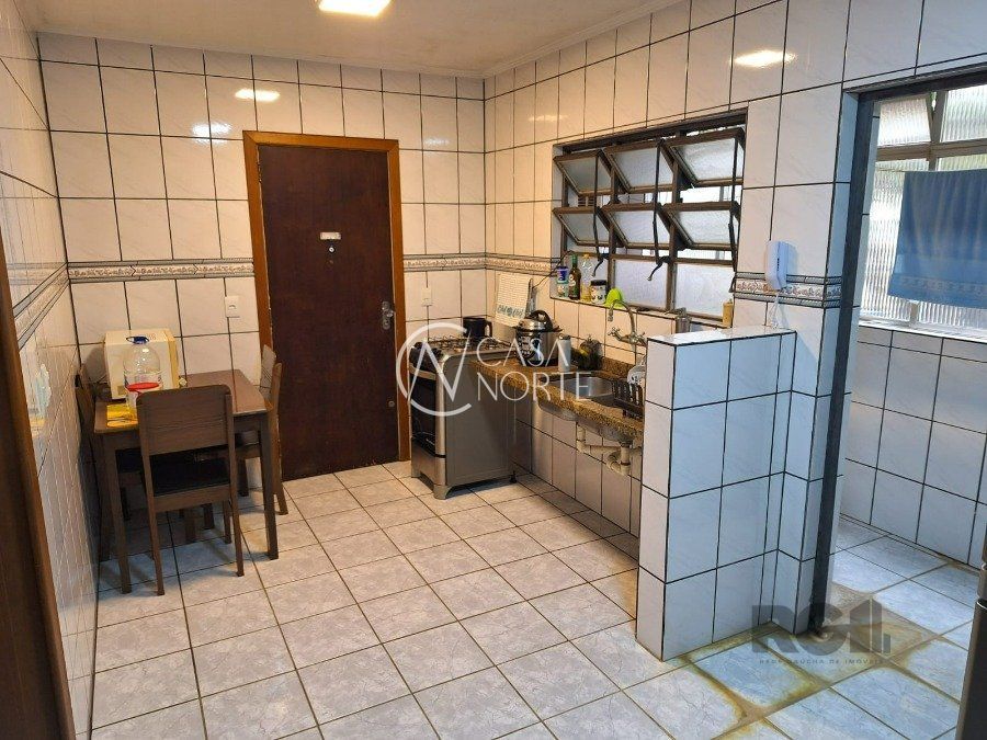 Apartamento à venda com 3 quartos, 121m², 2 suítes, 1 vaga, Avenida Iguassu no bairro Petrópolis em Porto Alegre