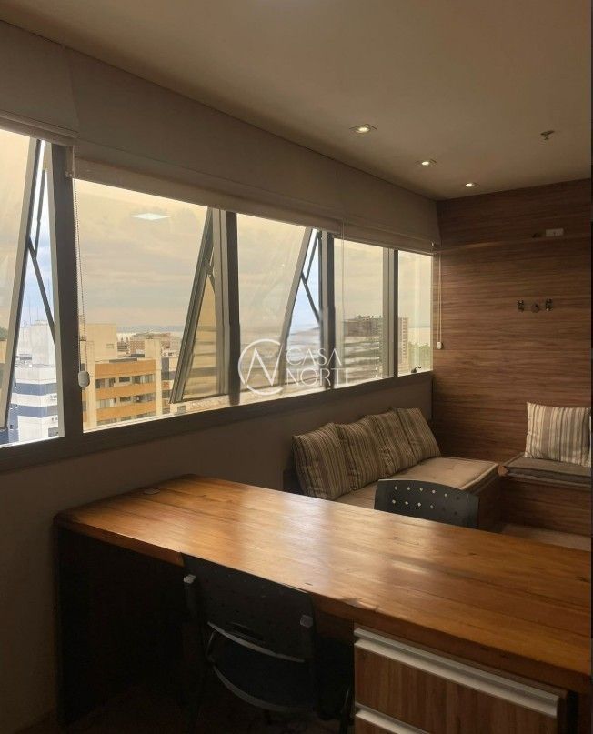 Sala Comercial à venda com 2 quartos, 34m², 1 vaga, Avenida Getúlio Vargas no bairro Menino Deus em Porto Alegre