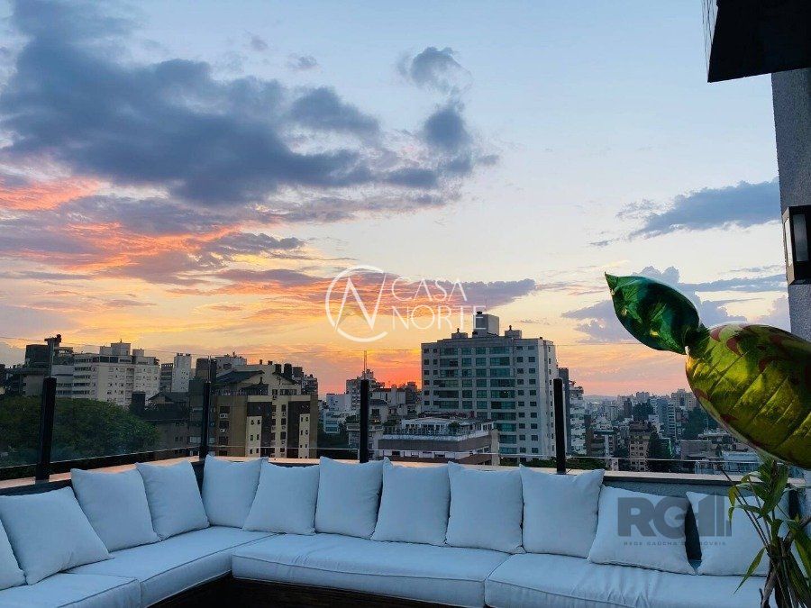 Cobertura à venda com 1 quarto, 136m², 1 suíte, 2 vagas, Avenida Coronel Lucas de Oliveira no bairro Petrópolis em Porto Alegre