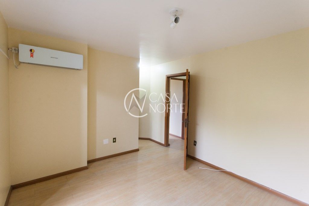 Casa à venda com 3 quartos, 126m², 2 suítes, 1 vaga, Rua Monte Alegre no bairro Jardim Floresta em Porto Alegre
