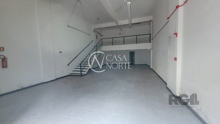 Loja à venda com 3 quartos, 150m², Rua Félix da Cunha no bairro Floresta em Porto Alegre