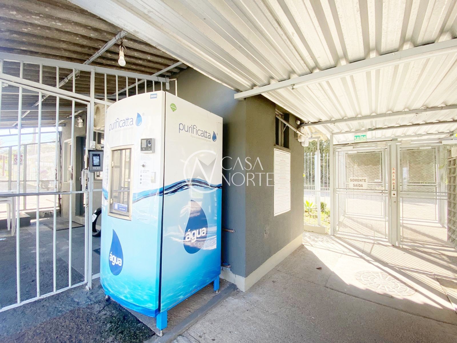 Apartamento à venda com 2 quartos, 43m², 1 vaga, Rua Beco Império no bairro Vila Nova em Porto Alegre