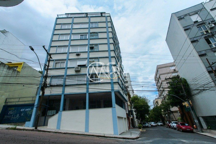 Kitnet à venda com 1 quarto, 34m², 1 vaga, Rua General Cipriano Ferreira no bairro Centro Histórico em Porto Alegre