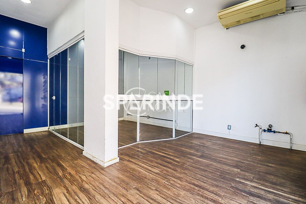 Loja à venda com 1 quarto, 105m², 1 vaga, Avenida Protásio Alves no bairro Três Figueiras em Porto Alegre