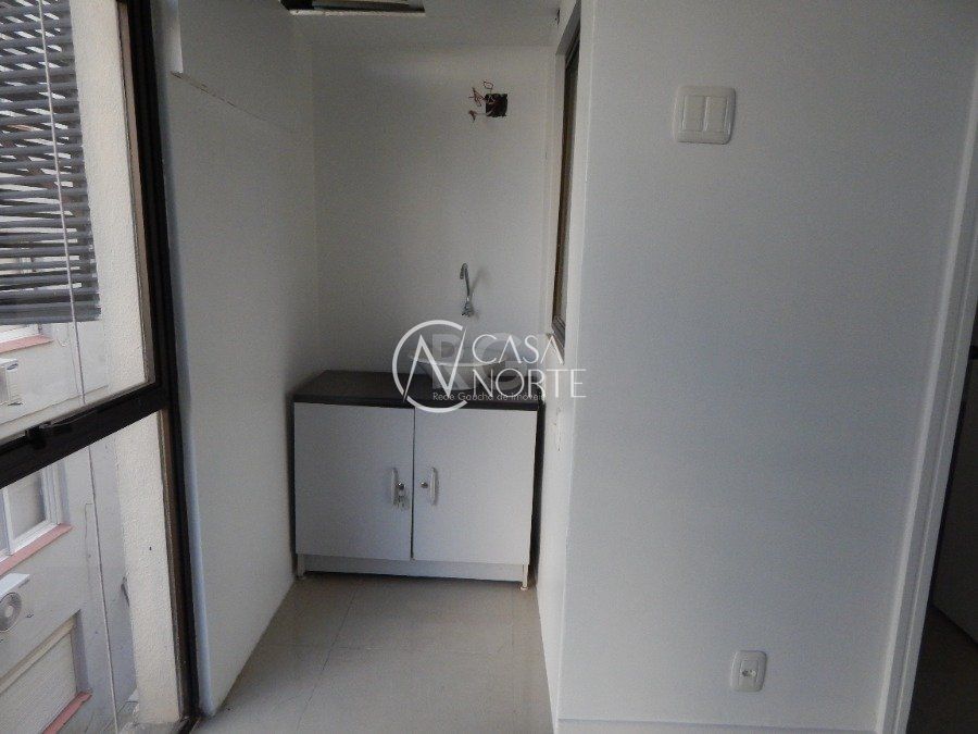 Sala Comercial à venda com 1 quarto, 59m², 1 vaga, Rua Doutor Florencio Ygartua no bairro Moinhos de Vento em Porto Alegre