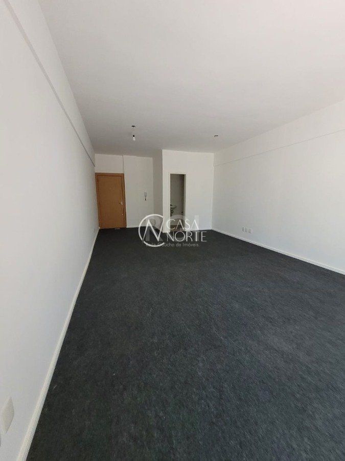 Sala Comercial à venda , 34m², Avenida Cristovao Colombo no bairro Floresta em Porto Alegre
