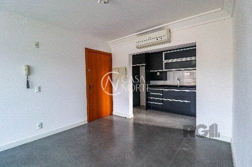 Apartamento à venda com 3 quartos, 70m², 1 suíte, 1 vaga, Rua Padre Todesco no bairro Partenon em Porto Alegre