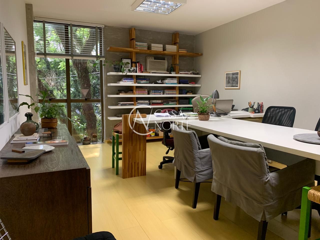 Sala Comercial à venda com 1 quarto, 35m², Rua Castro Alves no bairro Independência em Porto Alegre