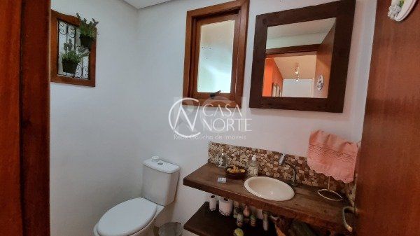 Casa à venda com 4 quartos, 600m², 4 suítes, 2 vagas, Avenida Belem Velho no bairro Vila Nova em Porto Alegre