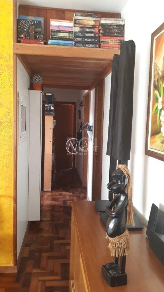 Apartamento à venda com 3 quartos, 75m², 1 vaga, Avenida Capivari no bairro Cristal em Porto Alegre