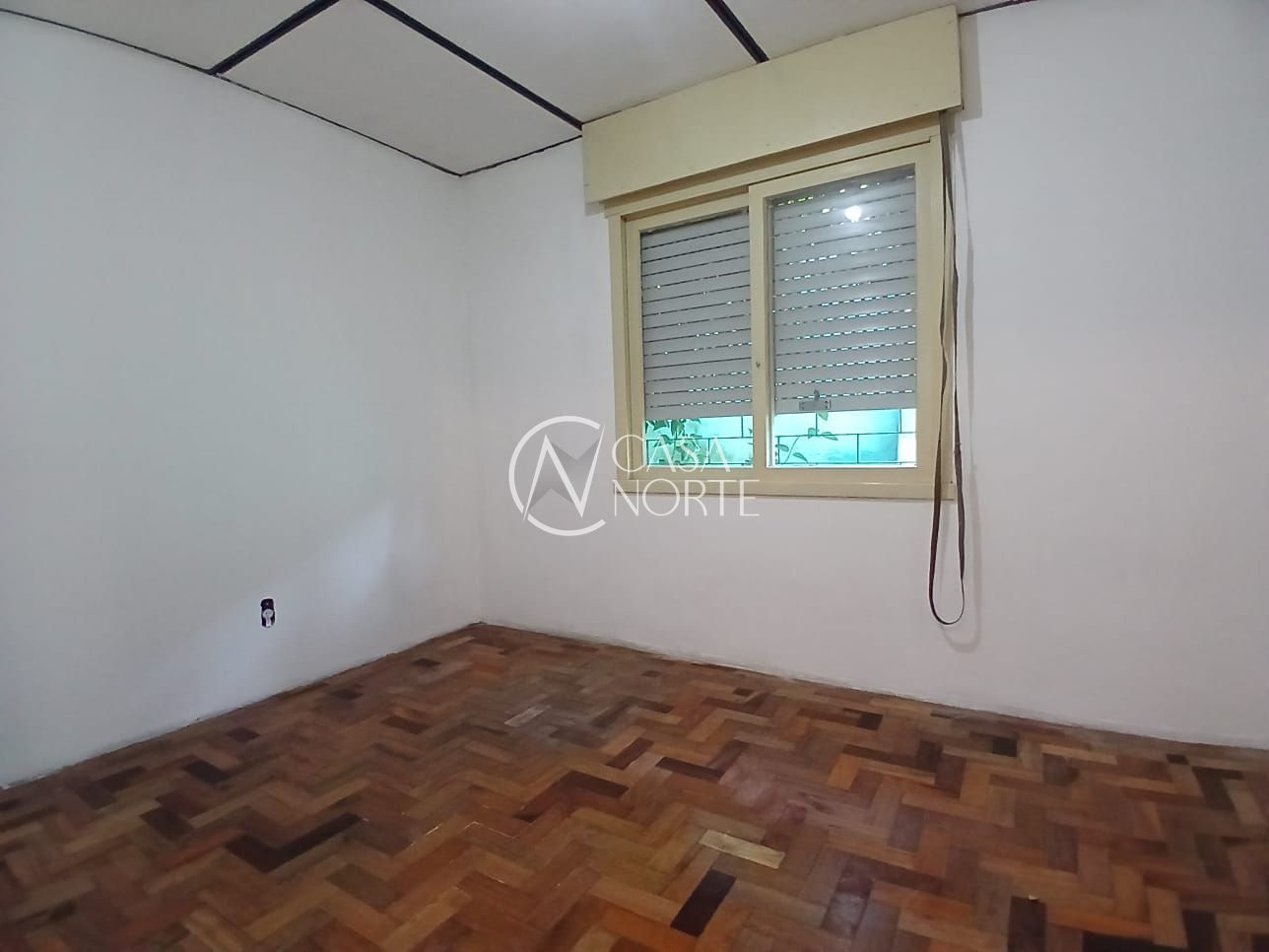 Casa à venda com 3 quartos, 93m², 2 vagas, Rua Doutor Vargas Neto no bairro Jardim Leopoldina em Porto Alegre