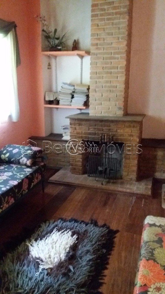 Casa à venda com 3 quartos, 130m², 3 vagas, Estrada das Furnas no bairro Vila Nova em Porto Alegre