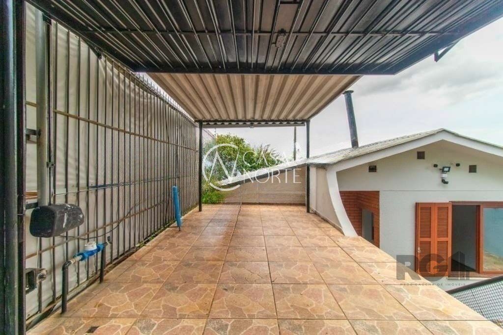 Casa à venda com 3 quartos, 150m², 1 vaga, Rua João Fernandes Soares no bairro Santa Tereza em Porto Alegre