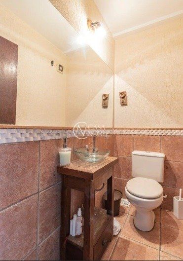 Casa à venda com 3 quartos, 151m², 1 suíte, 2 vagas, Rua Homero Só Jobim no bairro Ipanema em Porto Alegre