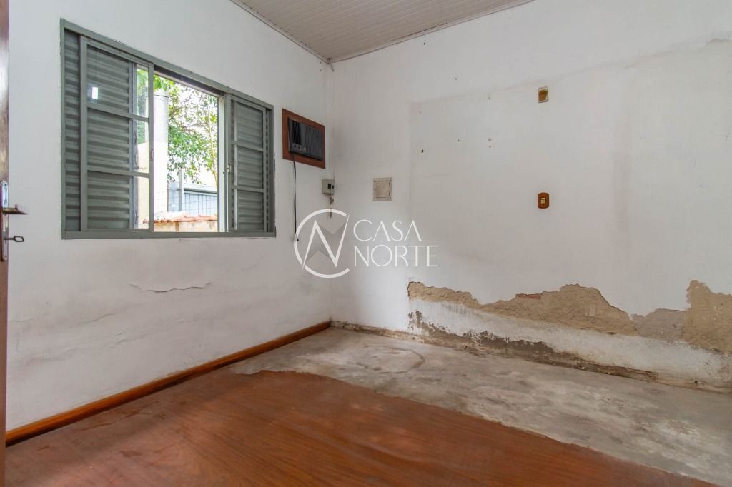 Casa à venda com 3 quartos, 74m², 1 vaga, Rua Irene Capponi Santiago no bairro Cristo Redentor em Porto Alegre