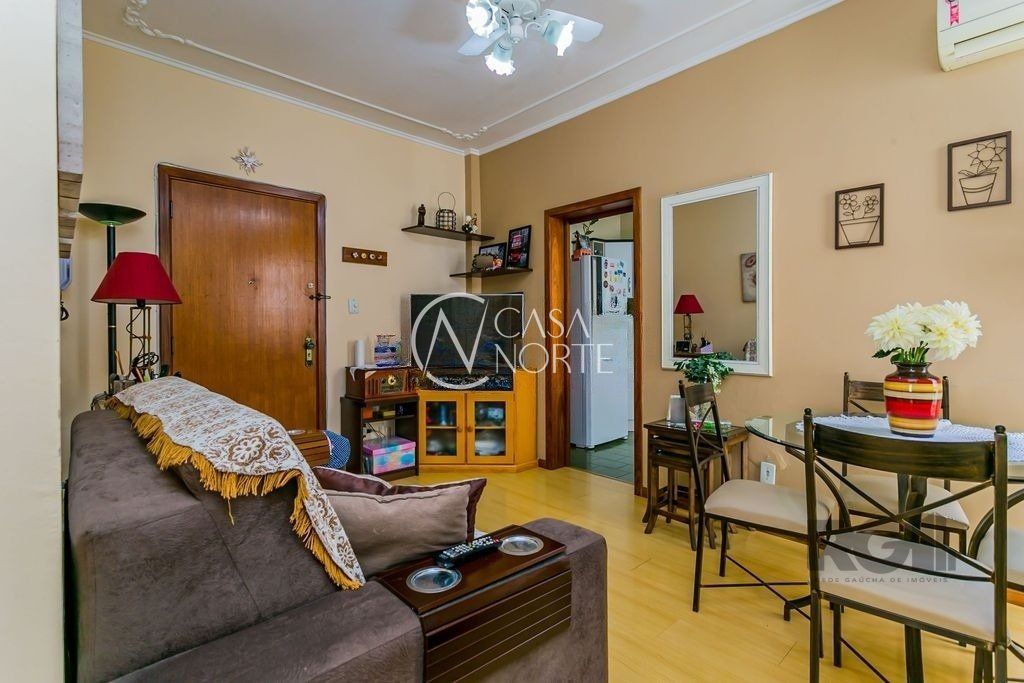 Apartamento à venda com 2 quartos, 56m², 1 vaga, Rua Teixeira de Freitas no bairro Santo Antônio em Porto Alegre