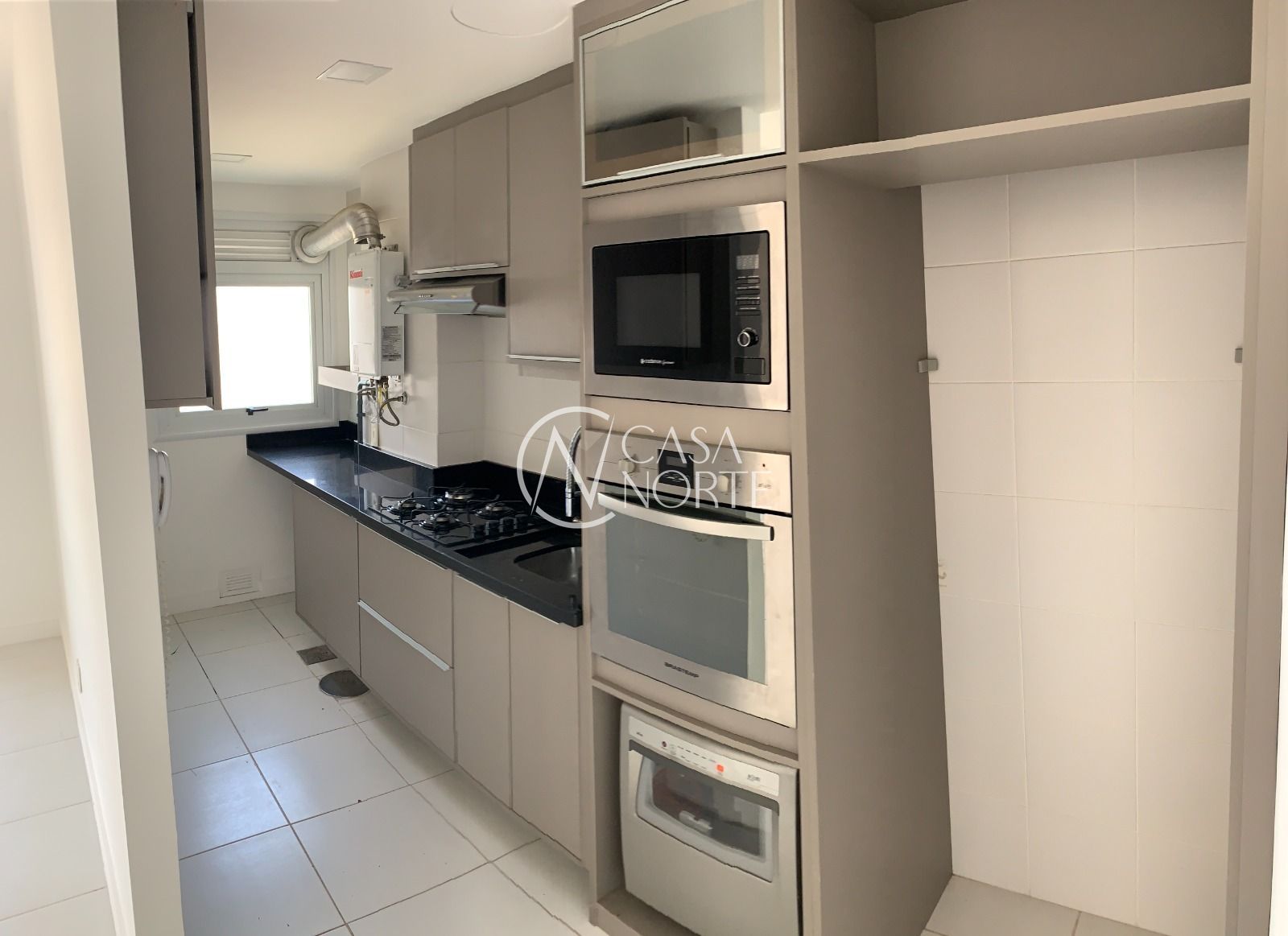 Apartamento à venda com 3 quartos, 74m², 1 suíte, 2 vagas, Rua Jari no bairro Passo da Areia em Porto Alegre