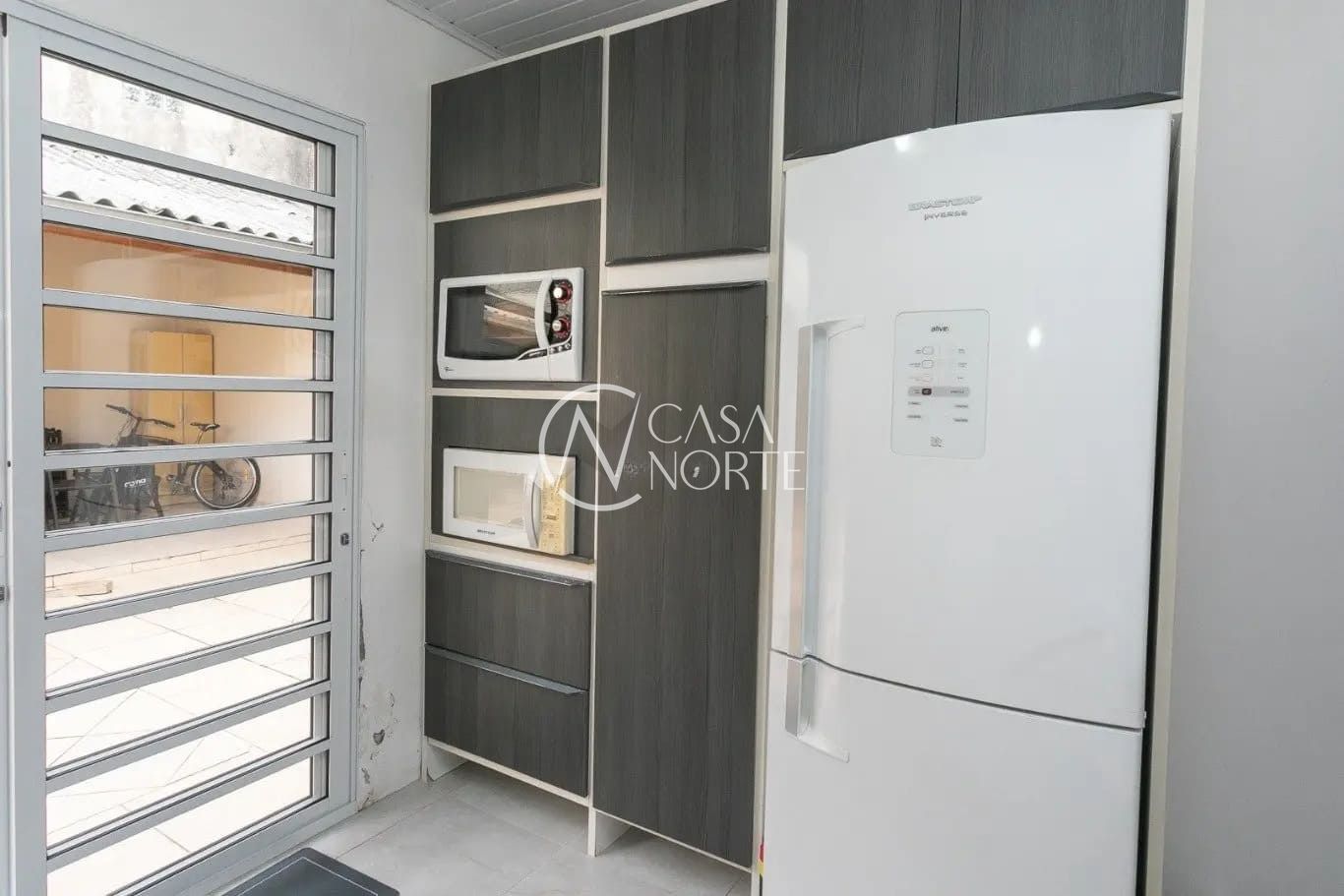 Casa à venda com 2 quartos, 109m², 3 vagas, Rua Sílvio Romero no bairro Partenon em Porto Alegre